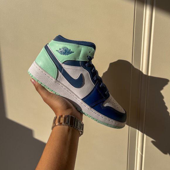 Nike Jordan 1 Navy Blue - Picture 10 of 16